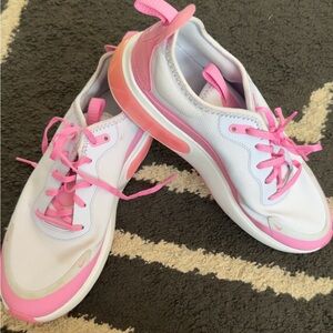 Nike White and Pink Women's Low-Top Sneakers